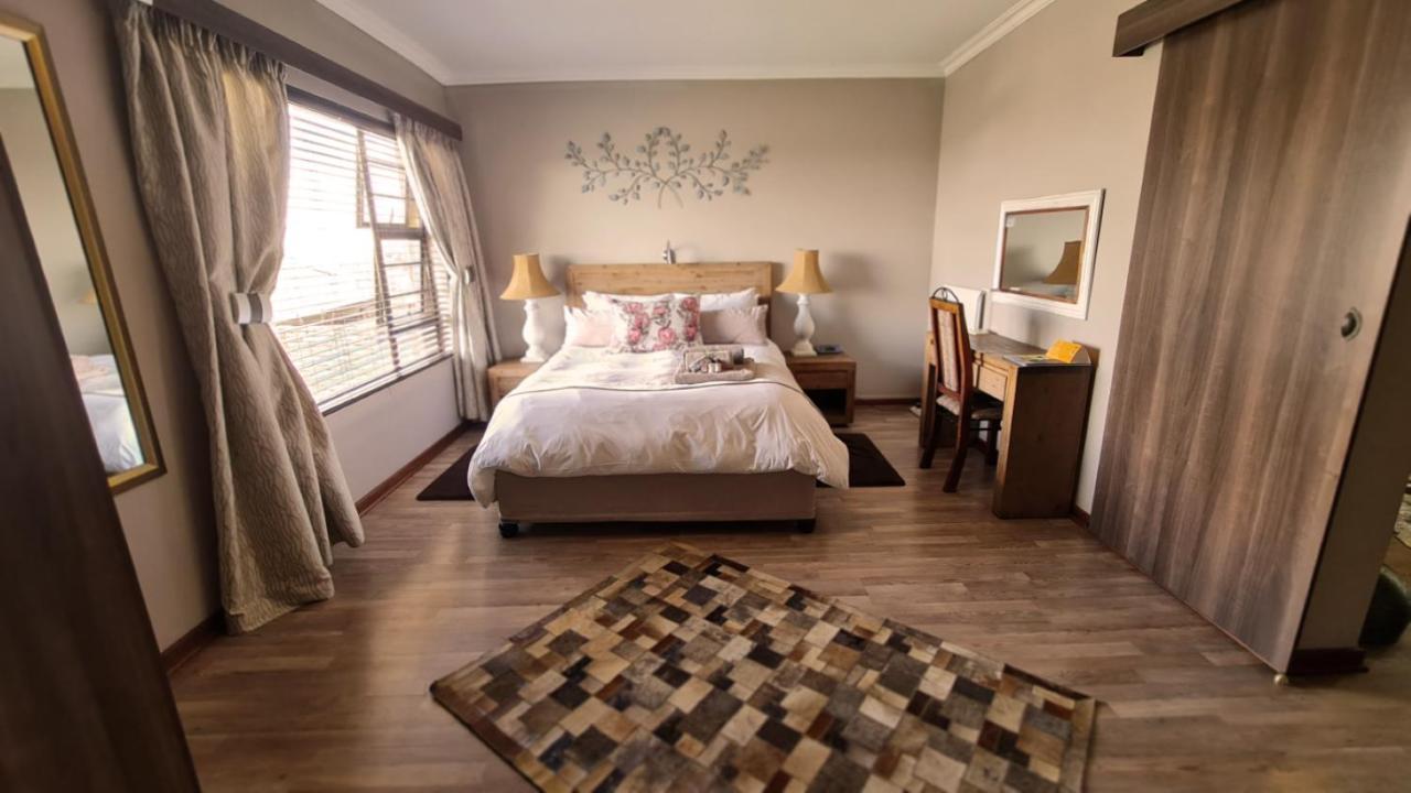 Klein Bosveld Guest House Witbank Buitenkant foto