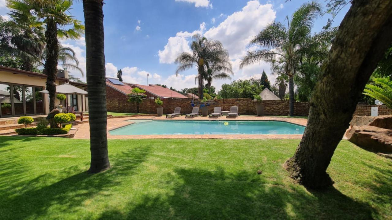 Klein Bosveld Guest House Witbank Buitenkant foto
